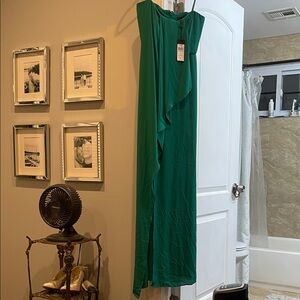 BCBGMaxAzria Ultra Green flowy slit Dress
